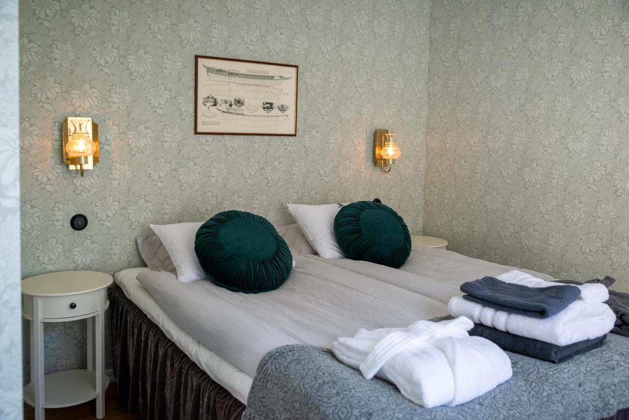 Fregatten Bed & Breakfast Karlskrona Buitenkant foto